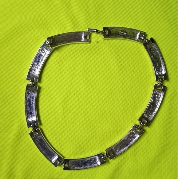 Napier silvertone choker collar necklace shows some wear - Picture 3 of 6